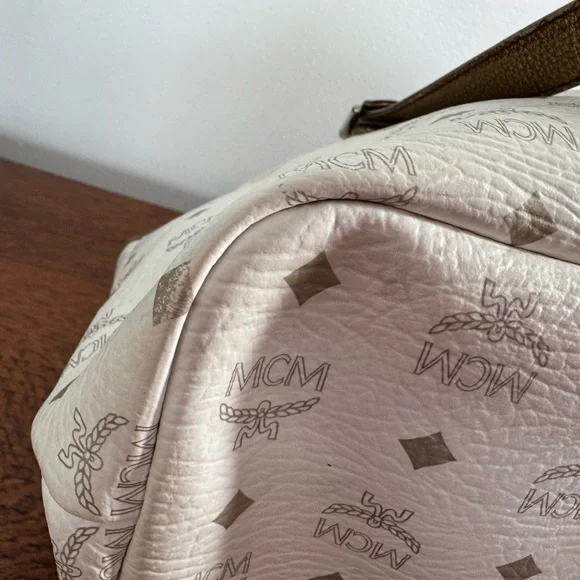 MCM Princess Lion Shopper Tote Ivory and Metallic with COA - Picture 8 of 16